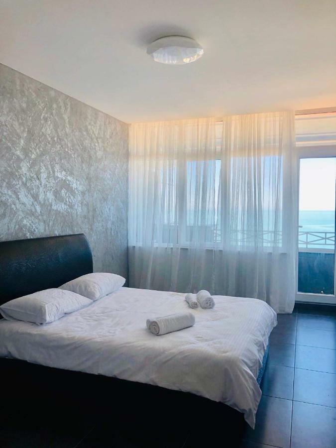 Tg Apartment Sea View Batumi Exterior photo